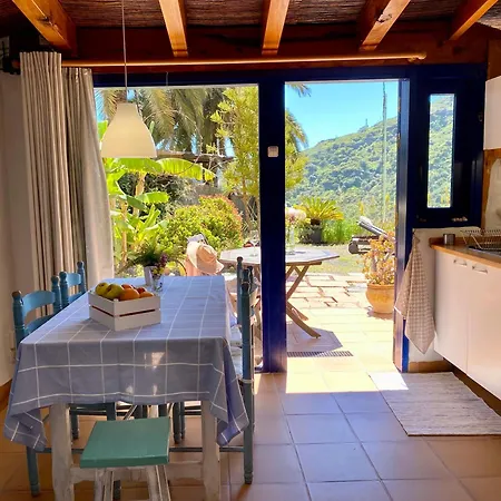 Country house Vivelorural Casa La Cuevita,